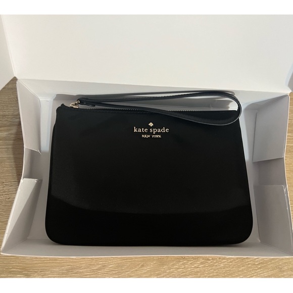 (➕ To Twincherry11’s 📦) K.S New York Black Nylon Chelsea Medium Wristlet Pouch - Picture 10 of 15